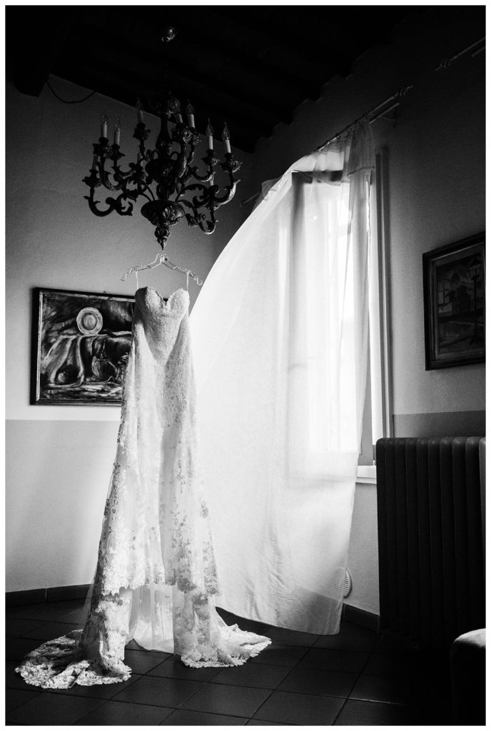 Bridal Prep- Destination Wedding Photographer- Wedding Photographer Italy- Florance wedding Photography- Italian Wedding Planner-Florance Wedding Photography